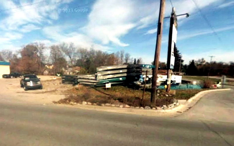 Jolly Redskin Canoe Livery - 2008 - Was This It (newer photo)